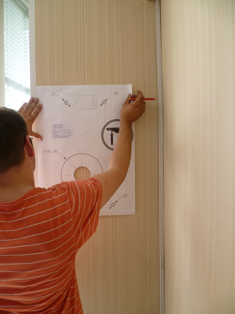 Разметка на стене для монтажа приточной установки